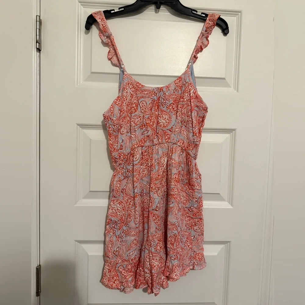 Cupcakes & Cashmere Orange and White Paisley Romper Size Small